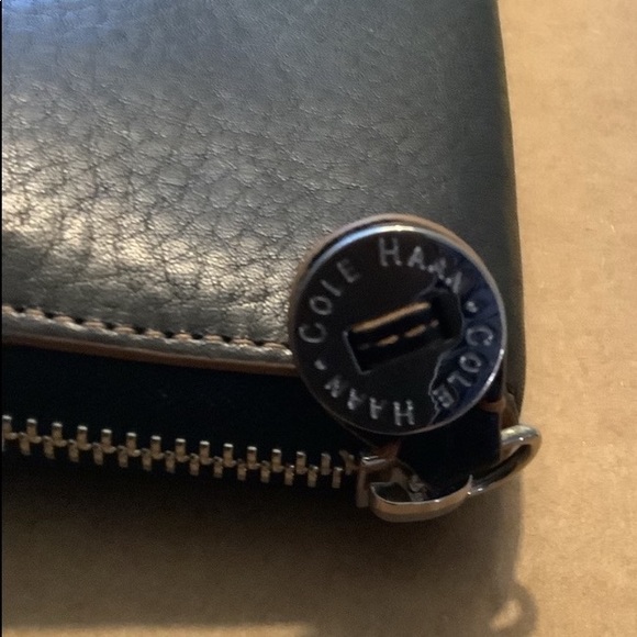 ❤️❤️Authentic Cole Han Leather Wallet ❤️❤️ - Picture 2 of 3